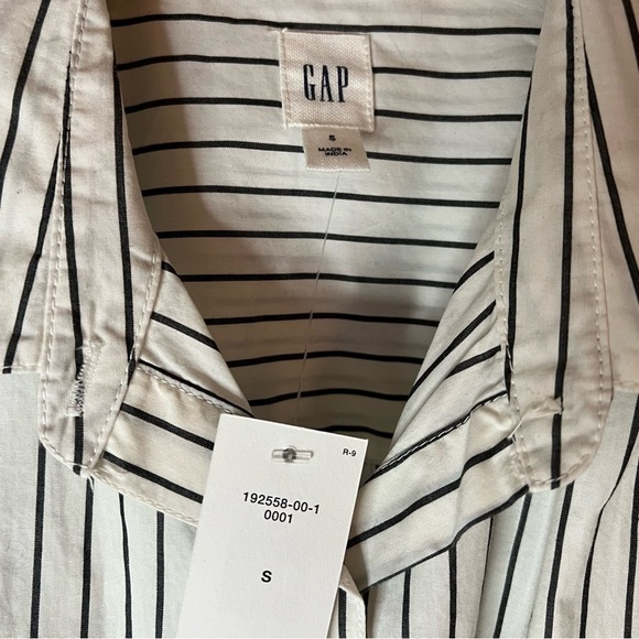 NWT Gap White and Black Striped Collared Button Up Long Sleeve Top Size Small - Picture 8 of 14